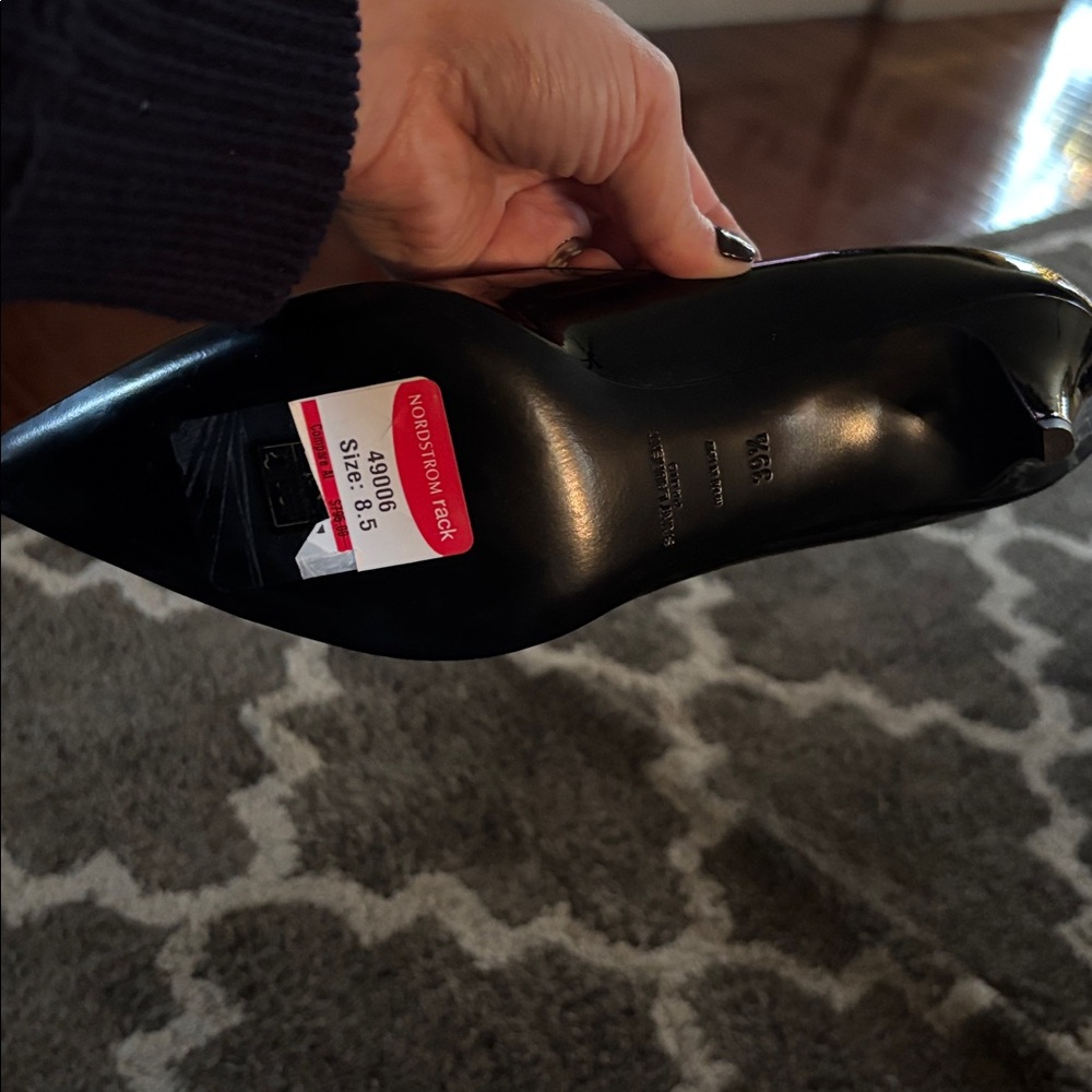 9.5 / 39.5 Saint Laurent Black Patent Kitten heels - Picture 9 of 9